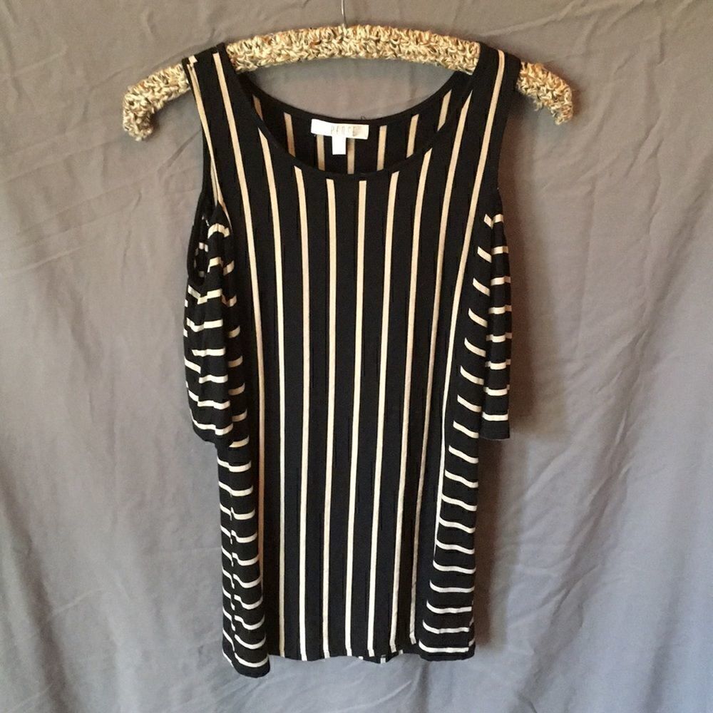 Cold Shoulder Tunic  - Picture 2 of 3